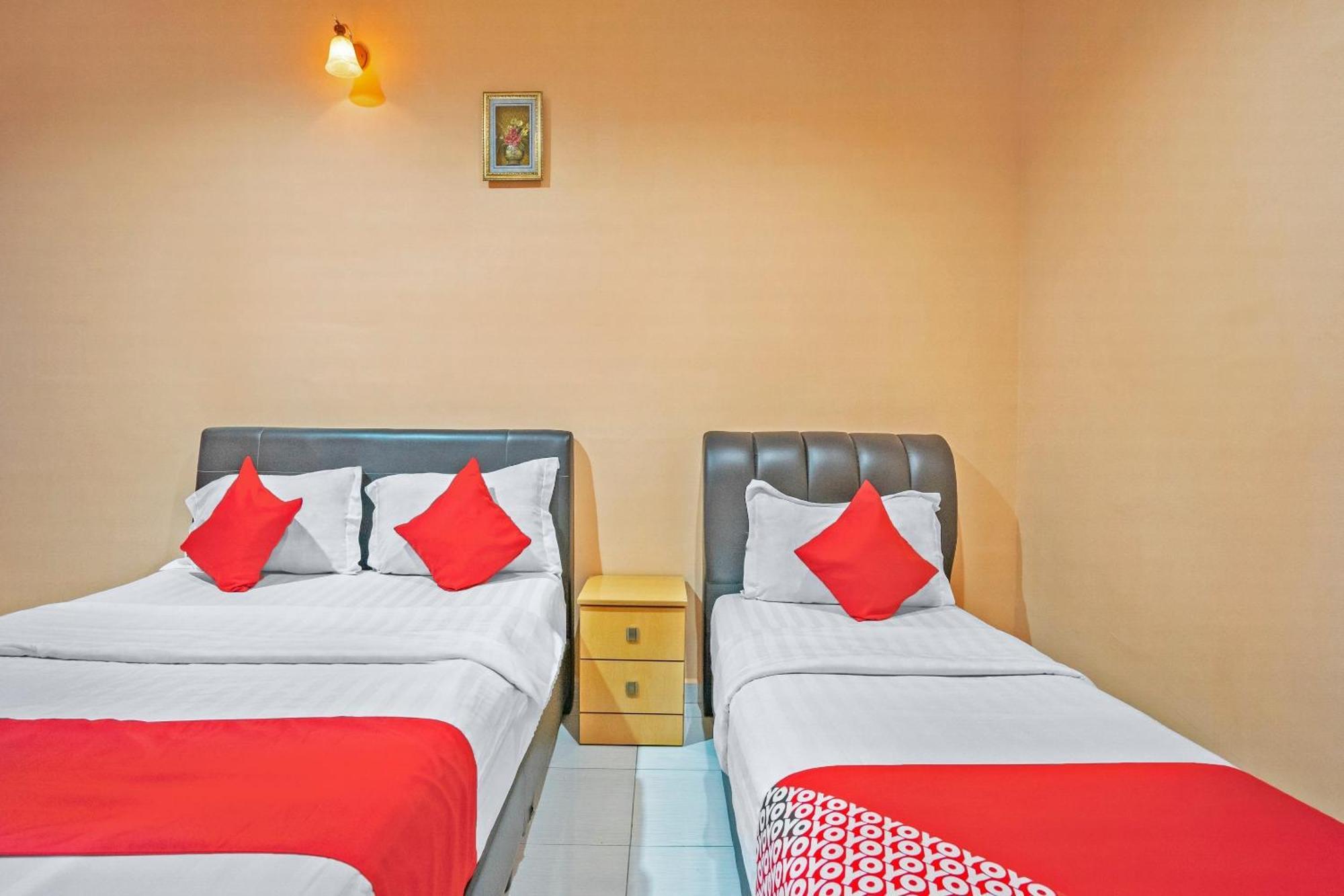 Sz Hotel Lumut Exteriör bild