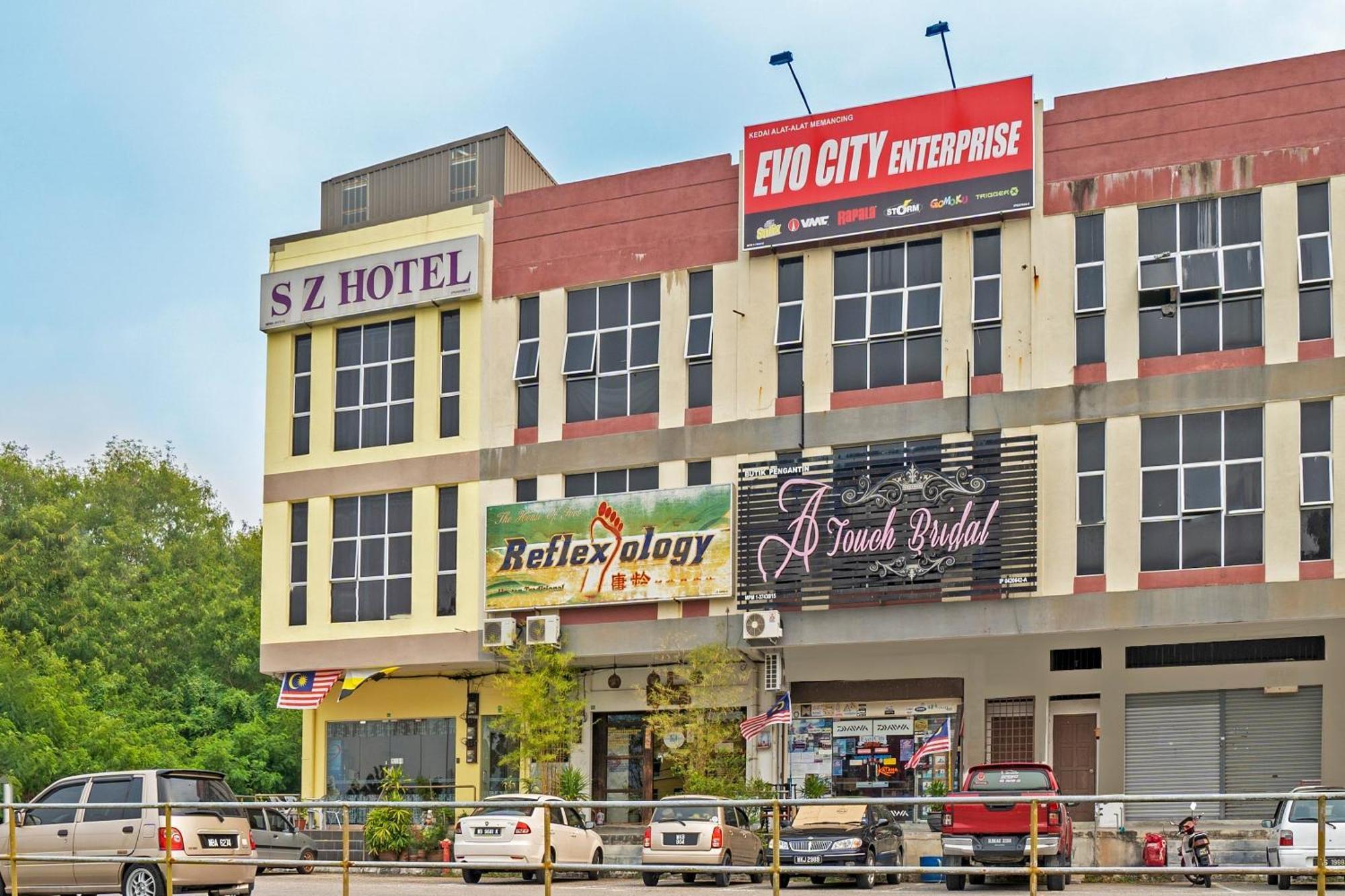 Sz Hotel Lumut Exteriör bild